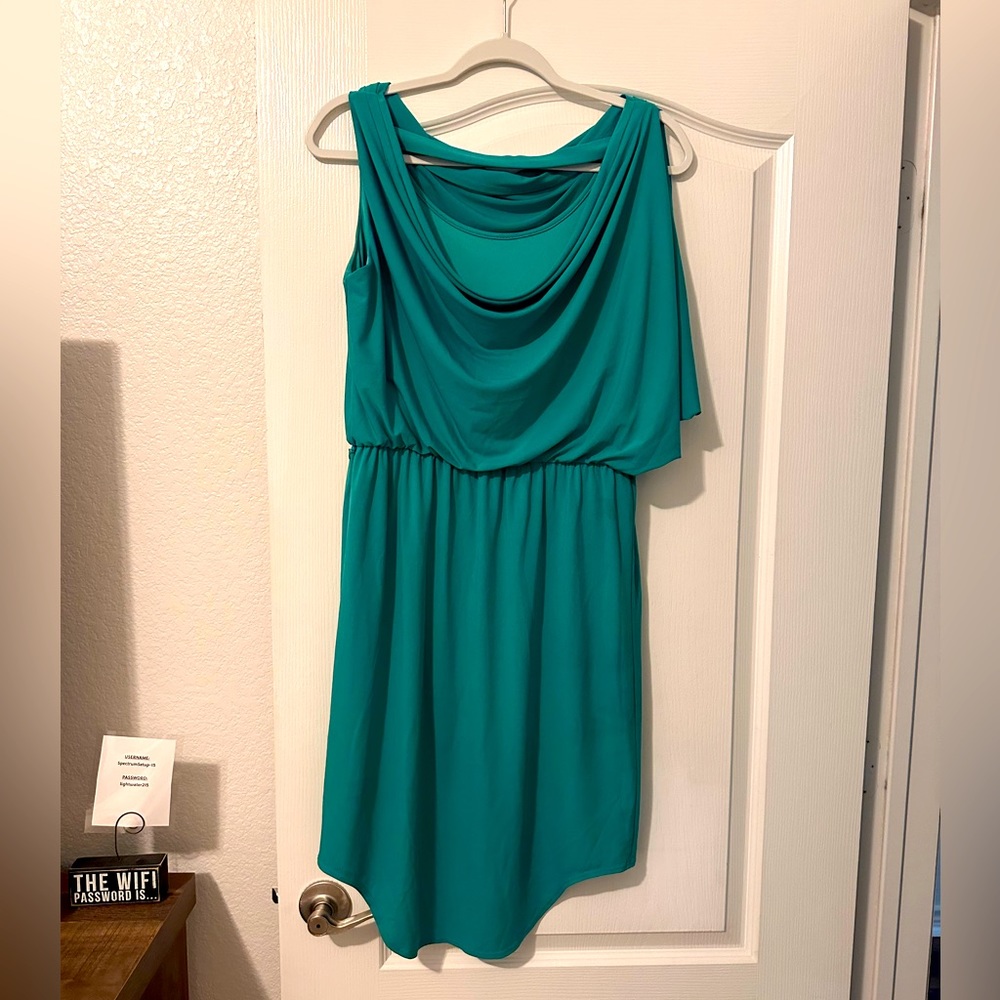 Beautiful turquoise dress by Jessica Simpson